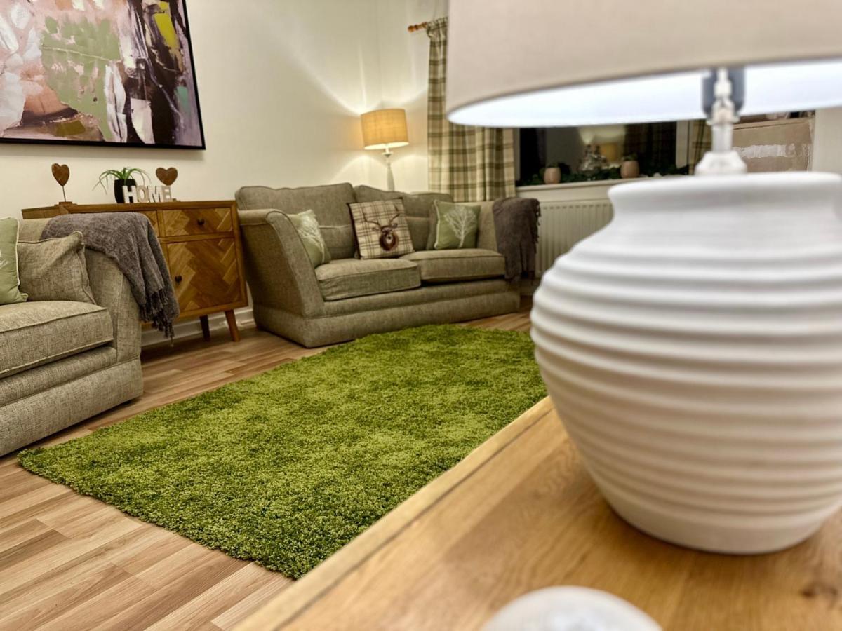 Three Bedroom Rural, Relaxing And Peaceful,Dogs Welcome! With Cymru Holidays Abergavenny Exterior photo