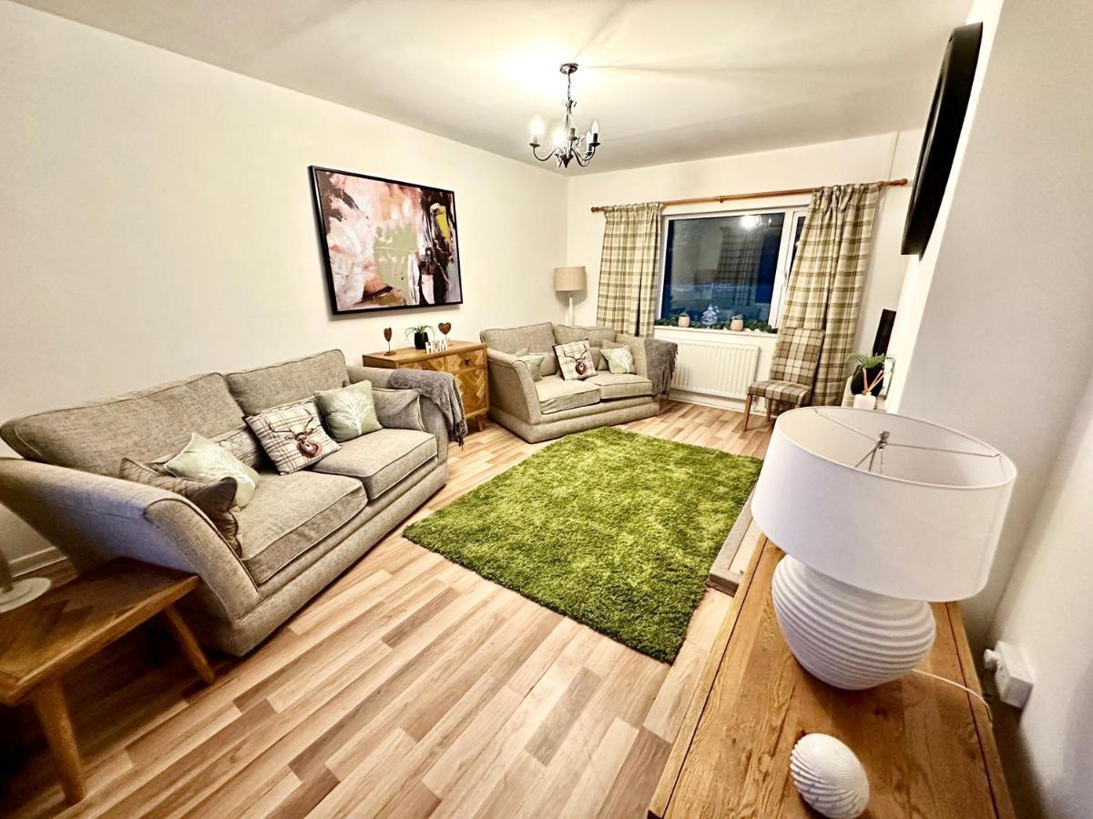 Three Bedroom Rural, Relaxing And Peaceful,Dogs Welcome! With Cymru Holidays Abergavenny Exterior photo