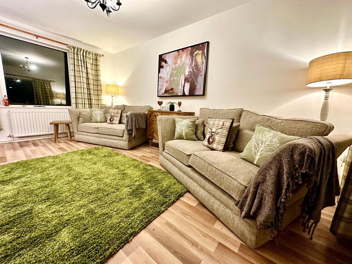 Three Bedroom Rural, Relaxing And Peaceful,Dogs Welcome! With Cymru Holidays Abergavenny Exterior photo