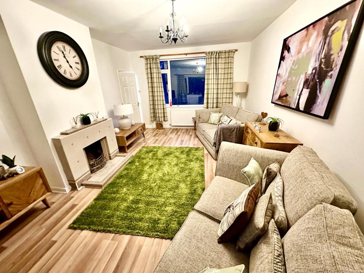 Three Bedroom Rural, Relaxing And Peaceful,Dogs Welcome! With Cymru Holidays Abergavenny Exterior photo